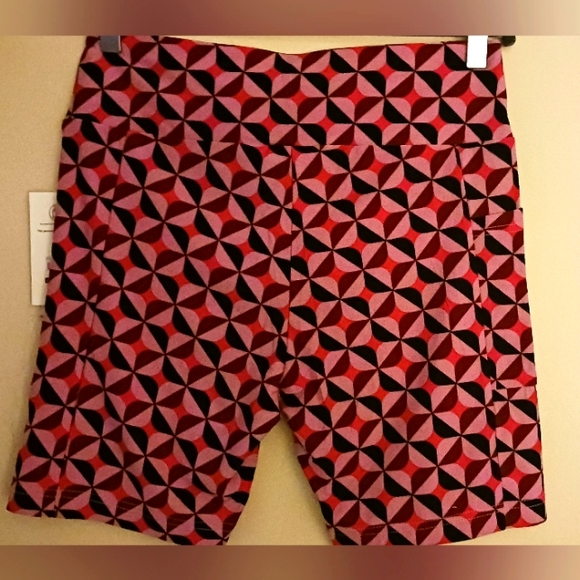 Geometric print fitness shorts Sz L nwt - Picture 3 of 3